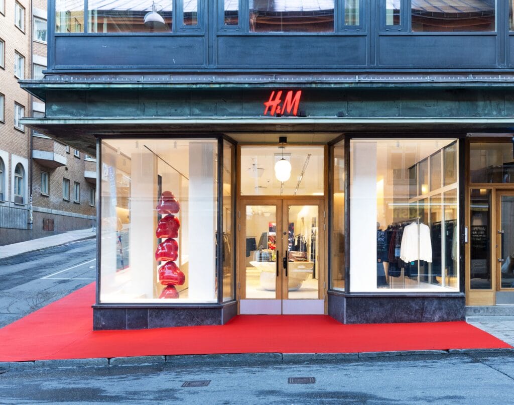 Avassa Closes New Round of Funding, Welcomes H&M Group as Strategic Investor