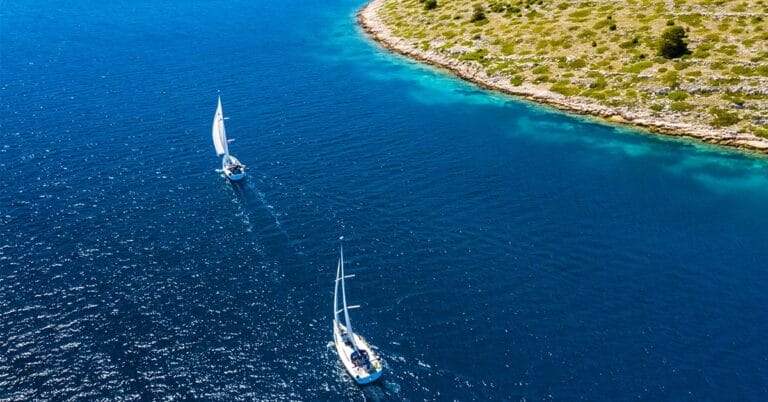 Smooth Sailing at the Edge: How to Migrate Legacy VMs to Containers with Avassa