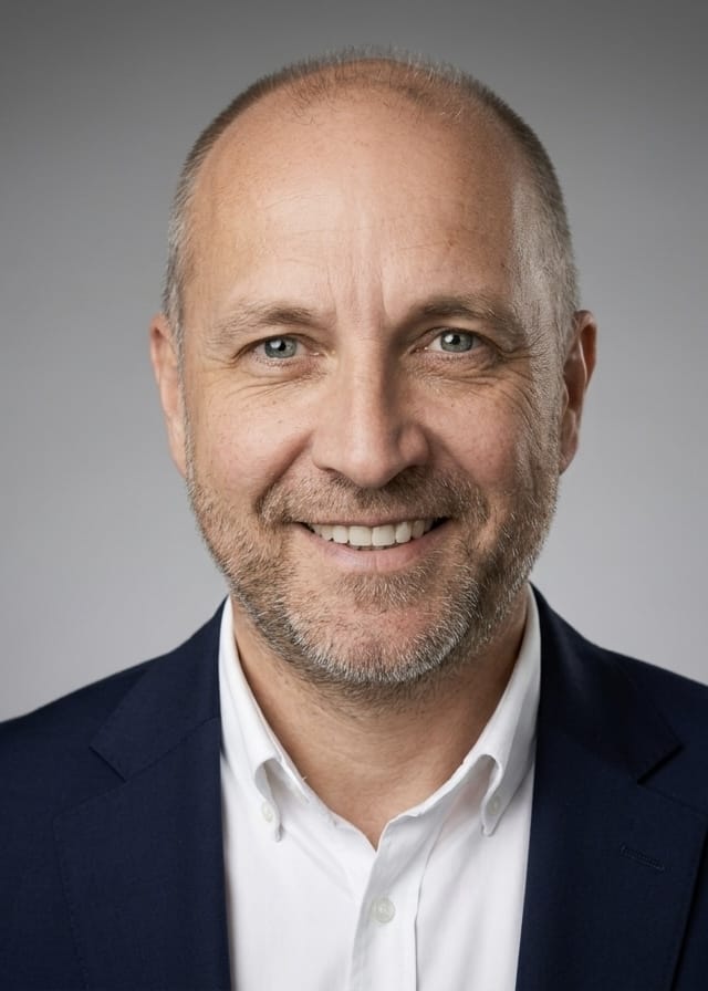 Portrait of Olle Hillström, CEO of Avassa, discussing the partnership with Alimak Group for edge computing in industrial and construction environments.
